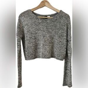 H&M Gray Knit Crop Top